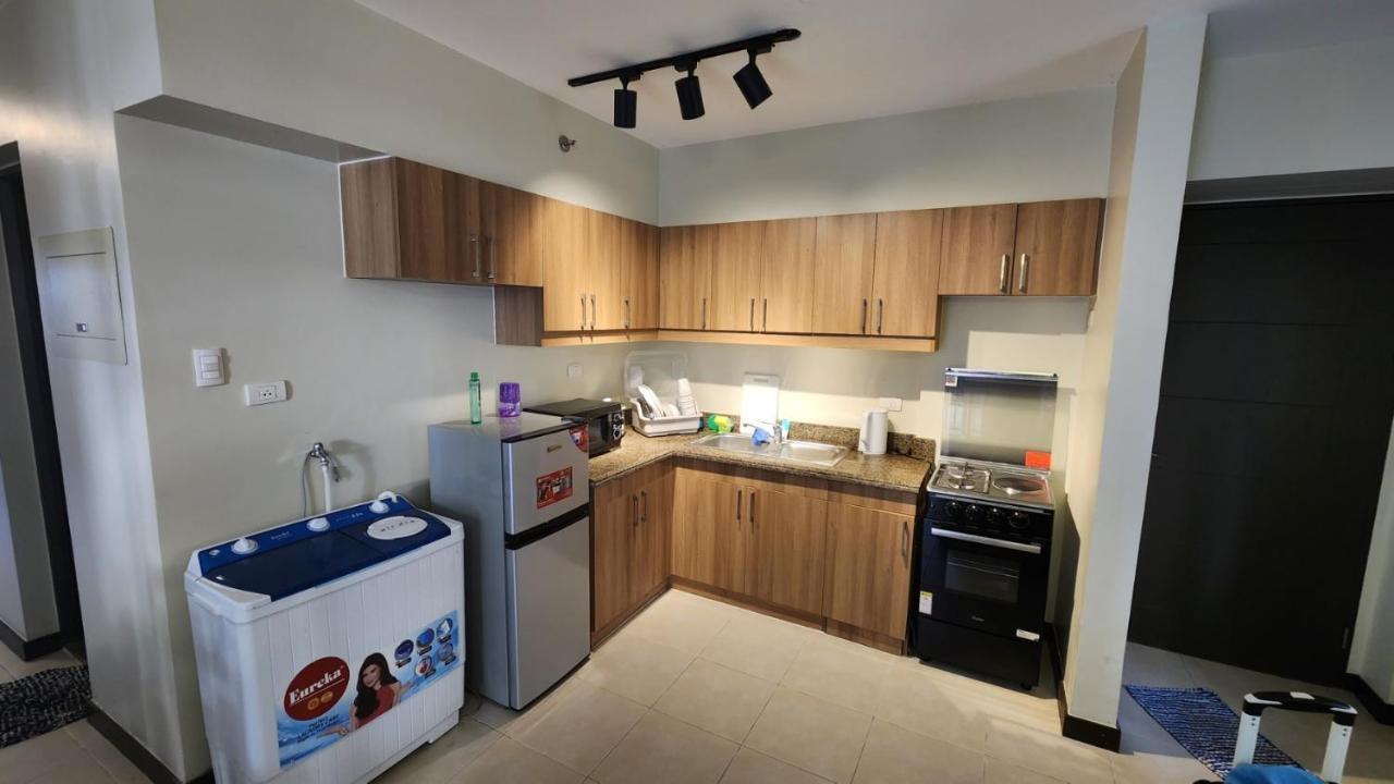 Asteria Residences 3 Bedroom And 2 Baths Манила Екстериор снимка